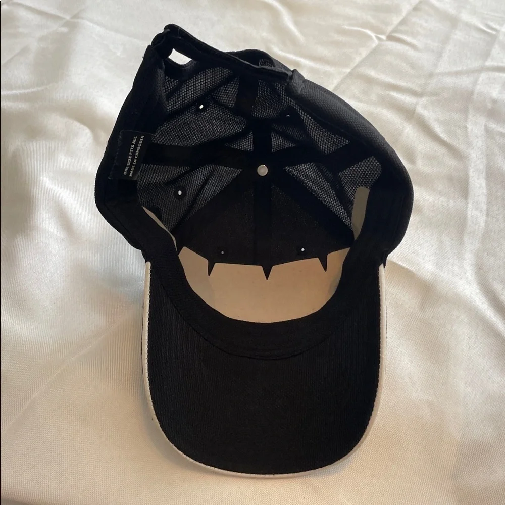 Black Cap  freightliner logo